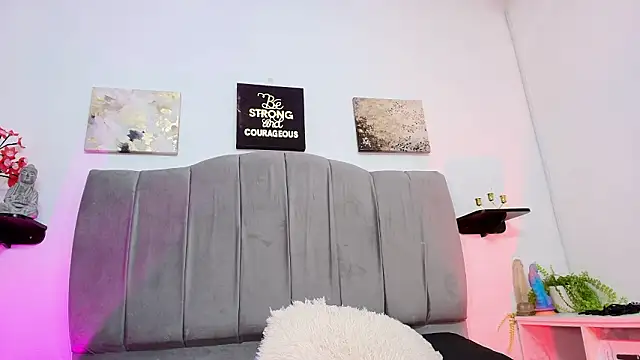 Maddy__JonesのライブXXXチャット