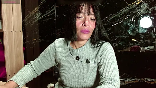 Ema_hot_01のライブXXXチャット