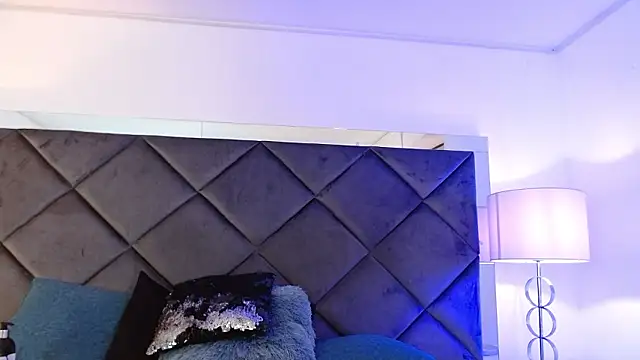 Chatroom XXX en direct de LunaaCurly