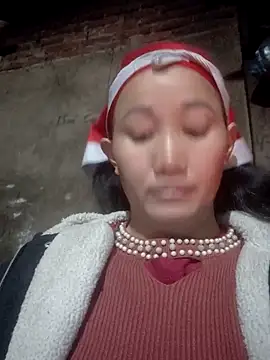 Dina20 在線直播表演