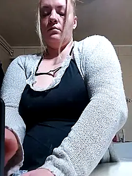 HotStepmommy3 Webcam show