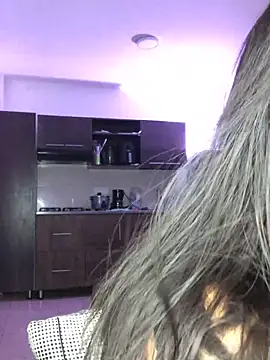 Živý XXX chat EmmaRossem