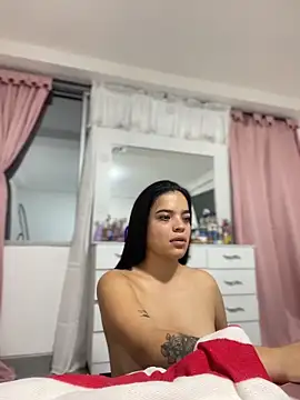 دردشة JuanitaMore01 الجنسية المباشرة