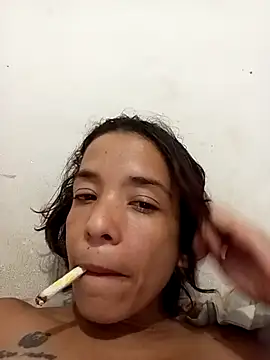 Teressa_Love: διαδικτυακό σόου στην κάμερα