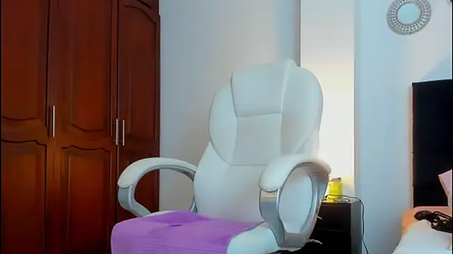 kathyajhonss Pertunjukan Webcam