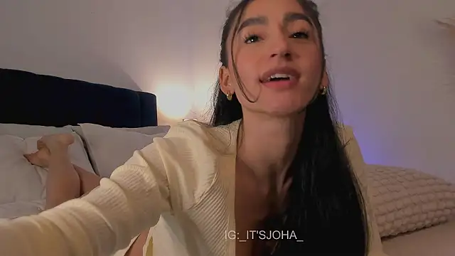 Lovinggirl_ Chat XXX in diretta