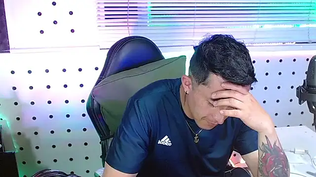 Godofcumxxx 即時 XXX 聊天