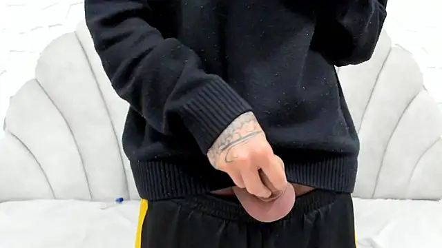 thiago19s 即時 XXX 聊天