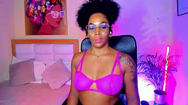 AitanaBrown_: απευθείας συνομιλία ΧΧΧ