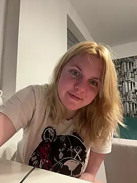 Nallinee: онлайн-секс-чат