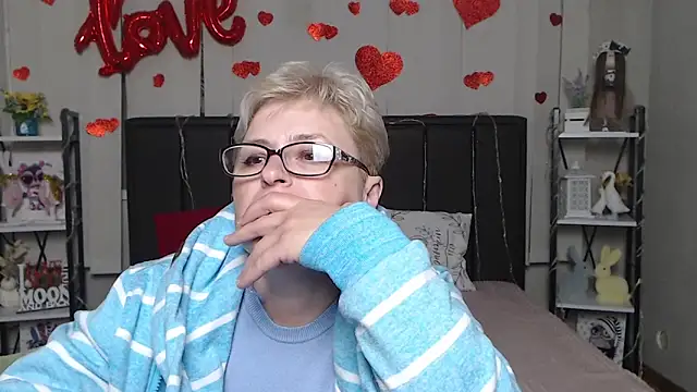 Živý XXX chat EmiliaGree