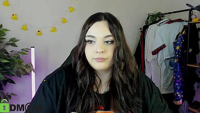 Mia_R0ss élő XXX-chatje