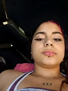 Chatroom XXX en direct de Spicy_Nesss