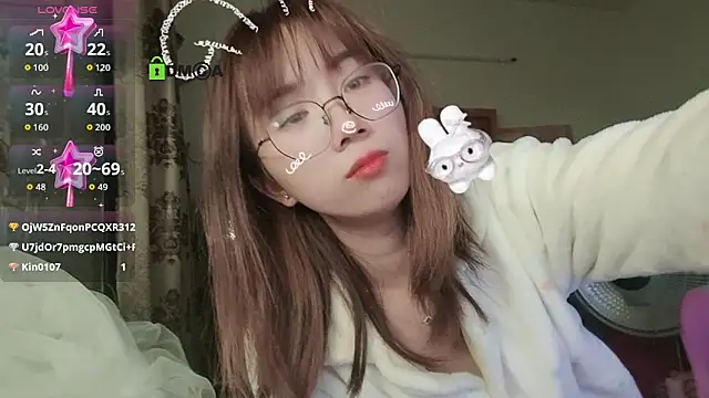 XXX chat uživo modela Lili_666