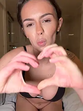 Czat XXX na żywo – HotBella-