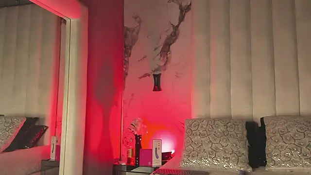 ZaraKnox Chat XXX live