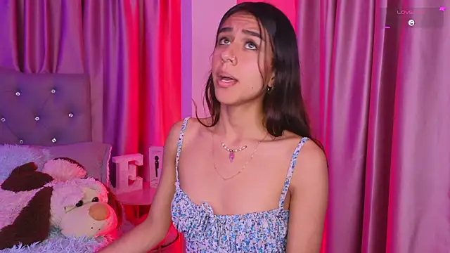 Онлайн чат XXX Emiily_Scott1