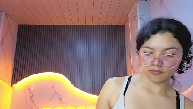 Chatroom XXX en direct de victoria_castillo_b