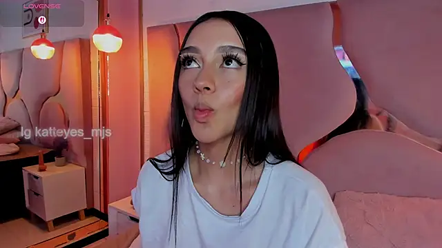 Chatroom XXX en direct de katteyes_mjs