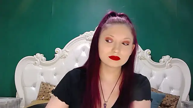 ArielBurn élő XXX-chatje