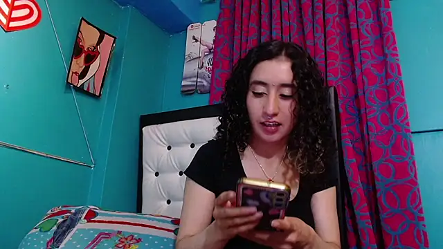 Онлайн чат XXX valerie_mase