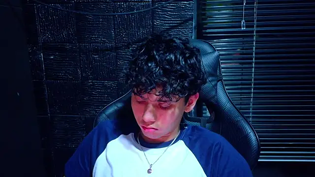 SrJacobsのライブXXXチャット