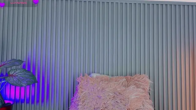 Celeste_Presstigge: онлайн-секс-чат