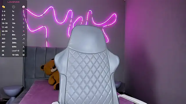 Онлайн чат XXX Emma_Lirys