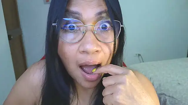 LissafeetHott élő XXX-chatje