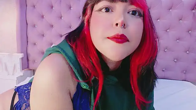 Chat XXX en directo de EllieNeptune_