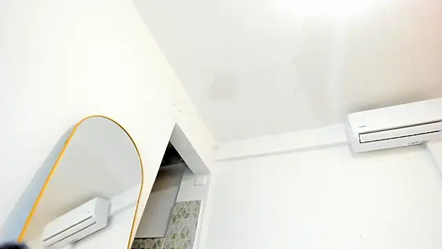 Genesiss23 Chat XXX in diretta