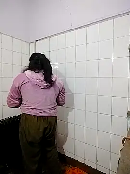 Amritanikhil1 Adlı Modelin Canlı XXX Sohbeti