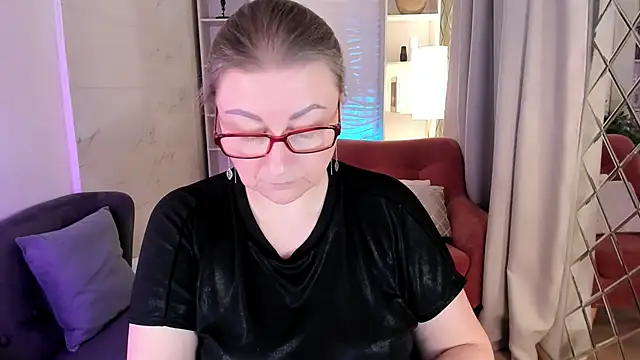 Czat XXX na żywo – AlexandraKind