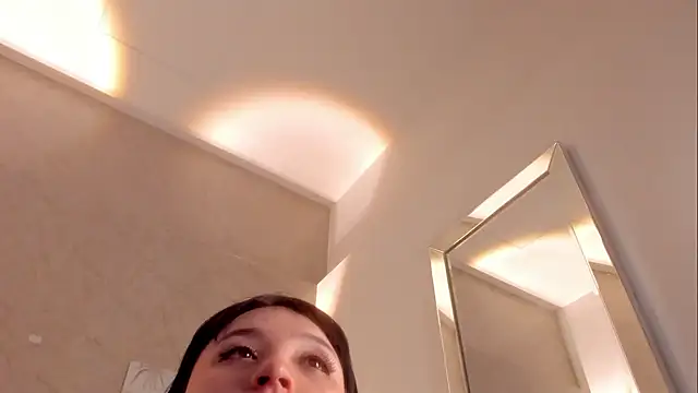 Lunaa_bellaa's Live XXX Chat