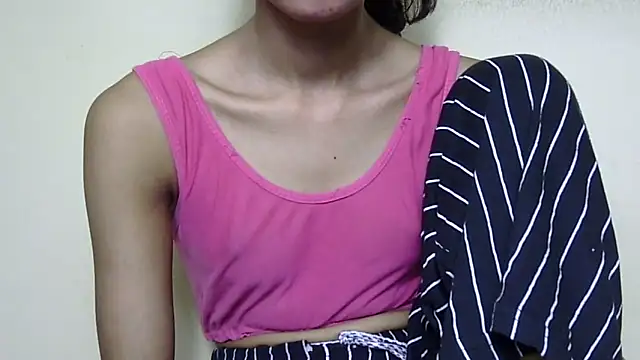 Anu_tiny's Live XXX Chat