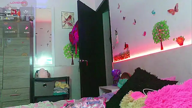 Chat +18 de emily_cooper_t ao vivo