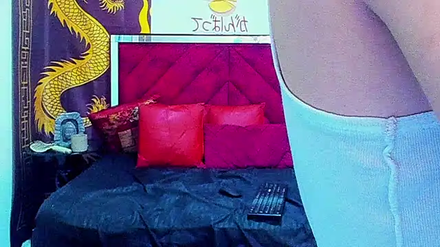 Pride_couple Chat XXX in diretta