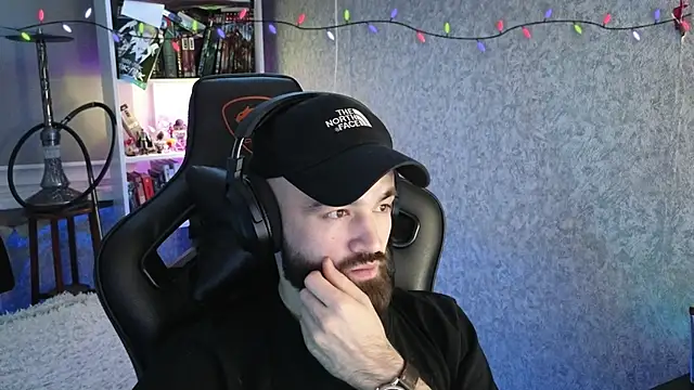 _Mostly_: вебкам-шоу