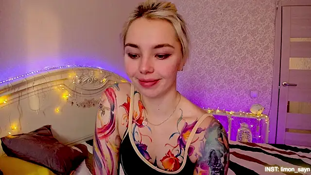 Chat XXX ao vivo de LillyMoure_