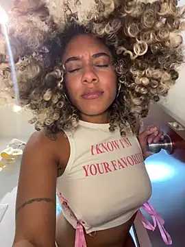 BelkajのライブXXXチャット