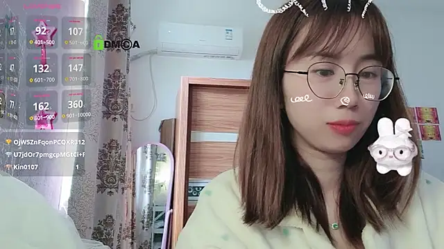 XXX chat uživo modela Lili_666