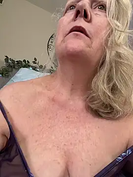 Kaitlyn_Winters Adlı Modelin Canlı XXX Sohbeti