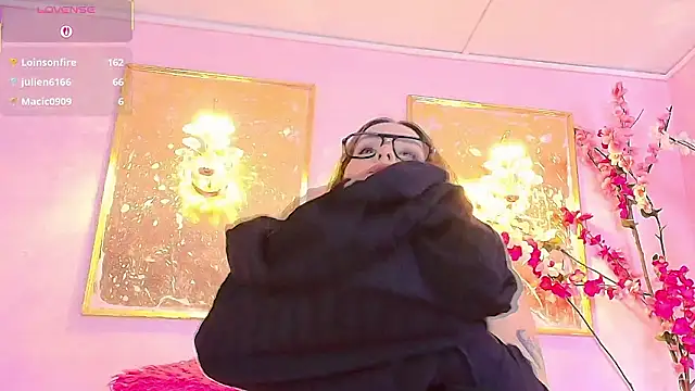 Pokazy przed kamerką – scarlette69