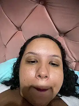 BigostosaのライブXXXチャット