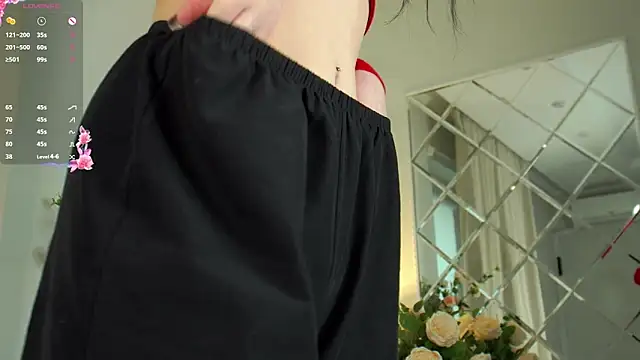 CoreenYorton Adlı Modelin Canlı XXX Sohbeti