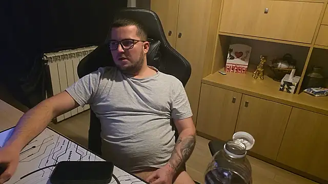 kevinnlovellyのウェブカメラショー