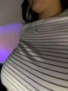 TuWaifuVirtual1: απευθείας συνομιλία ΧΧΧ