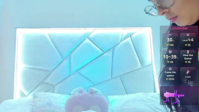 Sweeetcurvyx Chat XXX live