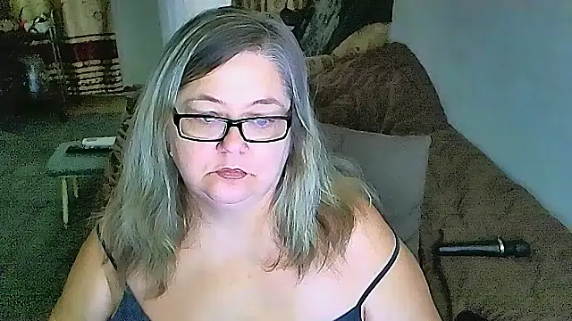 sex2 Adlı Modelin Canlı XXX Sohbeti