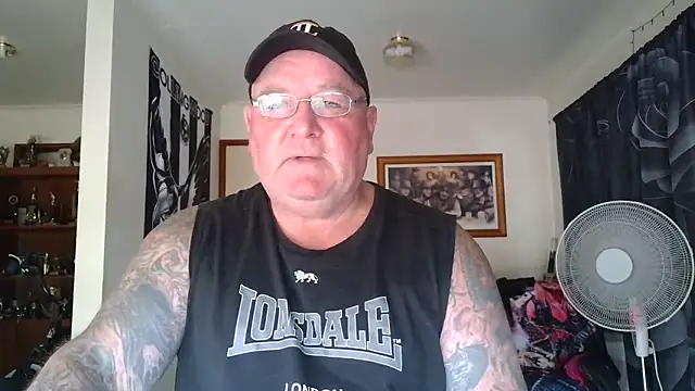 KINKYBLUEYES69 Chat XXX live